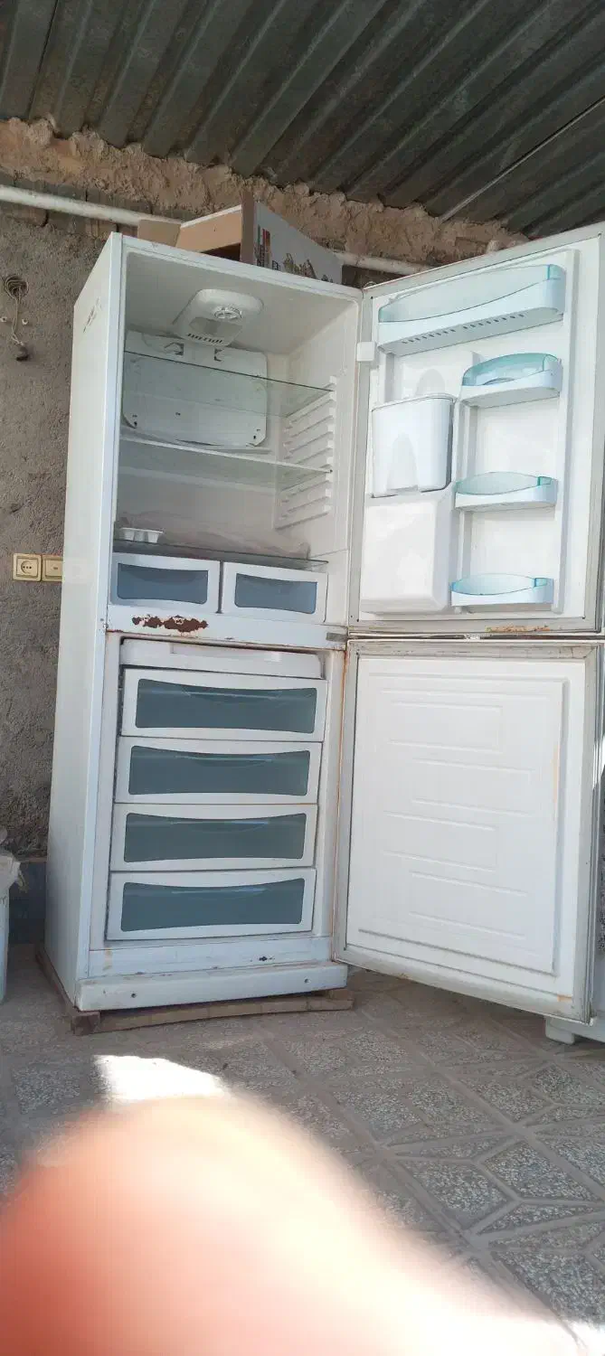 یخچال|یخچال و فریزر|قائن, |دیوار