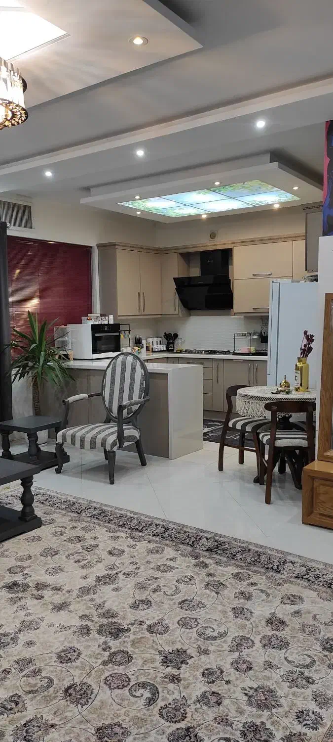 یک واحد آپارتمان ۴ واحدی ۲۰۰ متر حیاط مشاع|فروش خانه و ویلا|رباط‌کریم, پرندک|دیوار