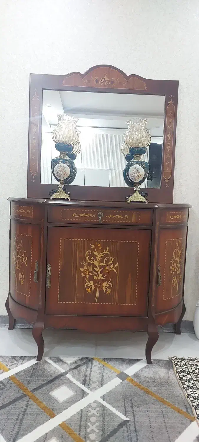 آینه کنسول|بوفه، ویترین، کنسول|قائم‌شهر, |دیوار