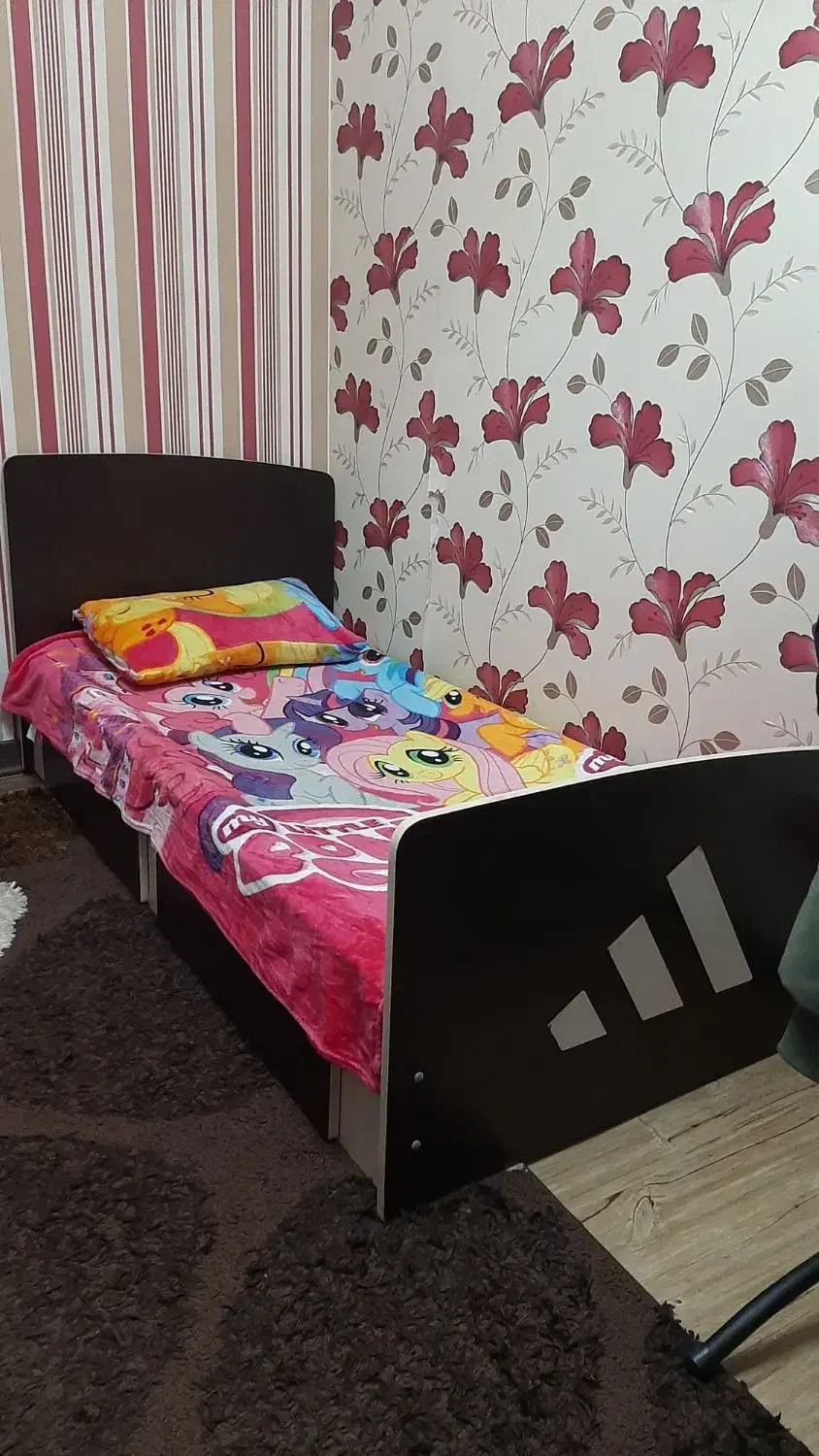 تخت و‌ کمد نوجوان|تخت و سرویس خواب|قزوین, |دیوار