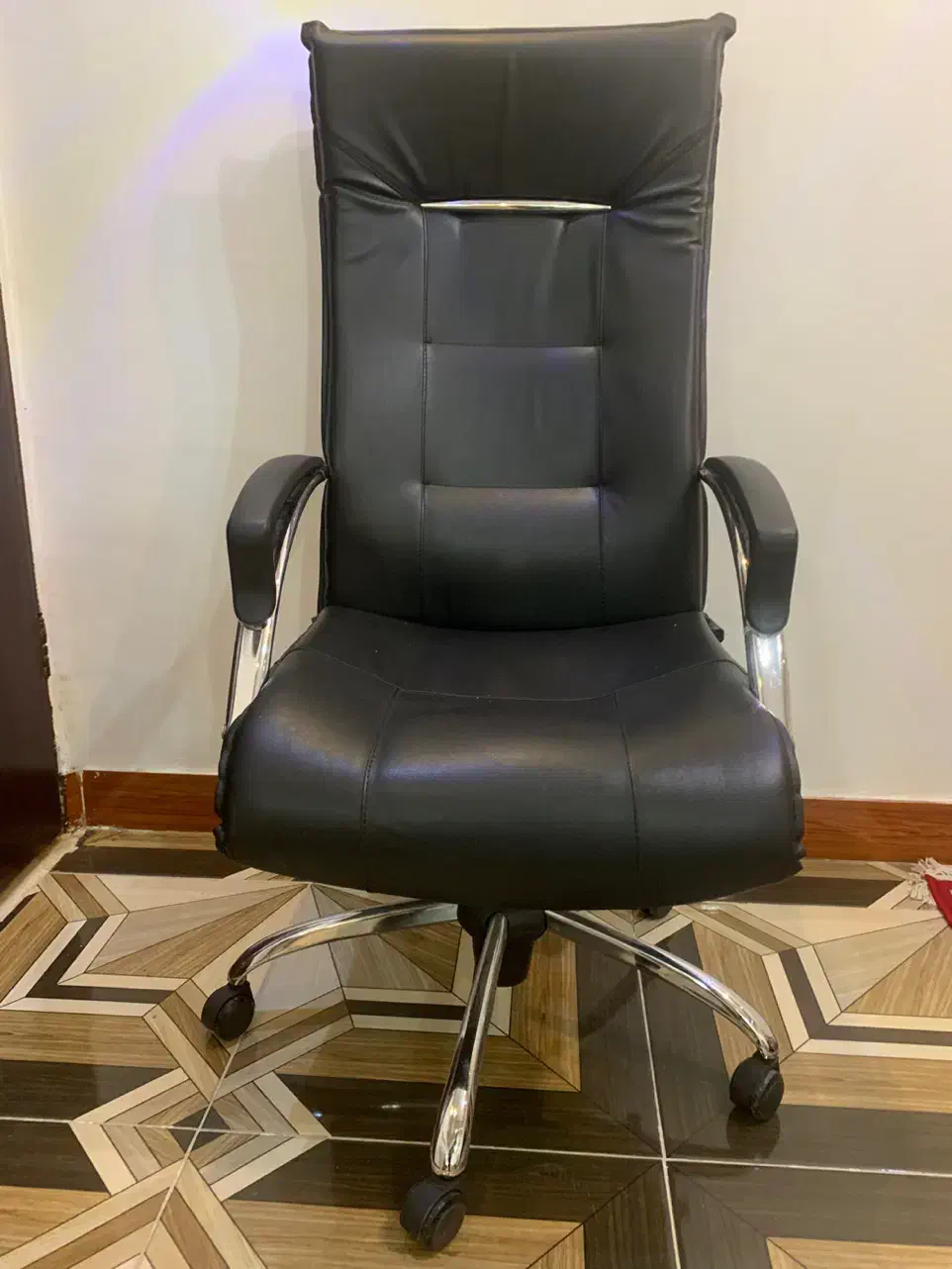 صندلی اداری|صندلی و نیمکت|فومن, |دیوار