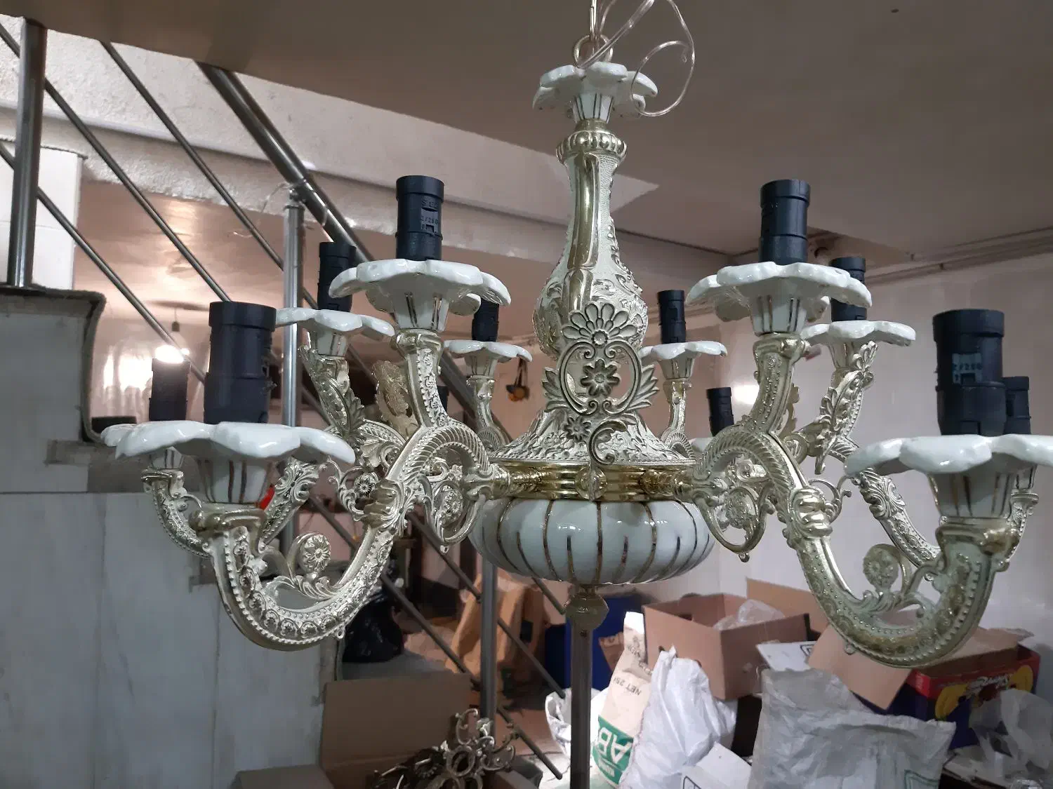 نصب لوستر تعمیر آبکاری جوشکاری|خدمات پیشه و مهارت|تبریز, |دیوار