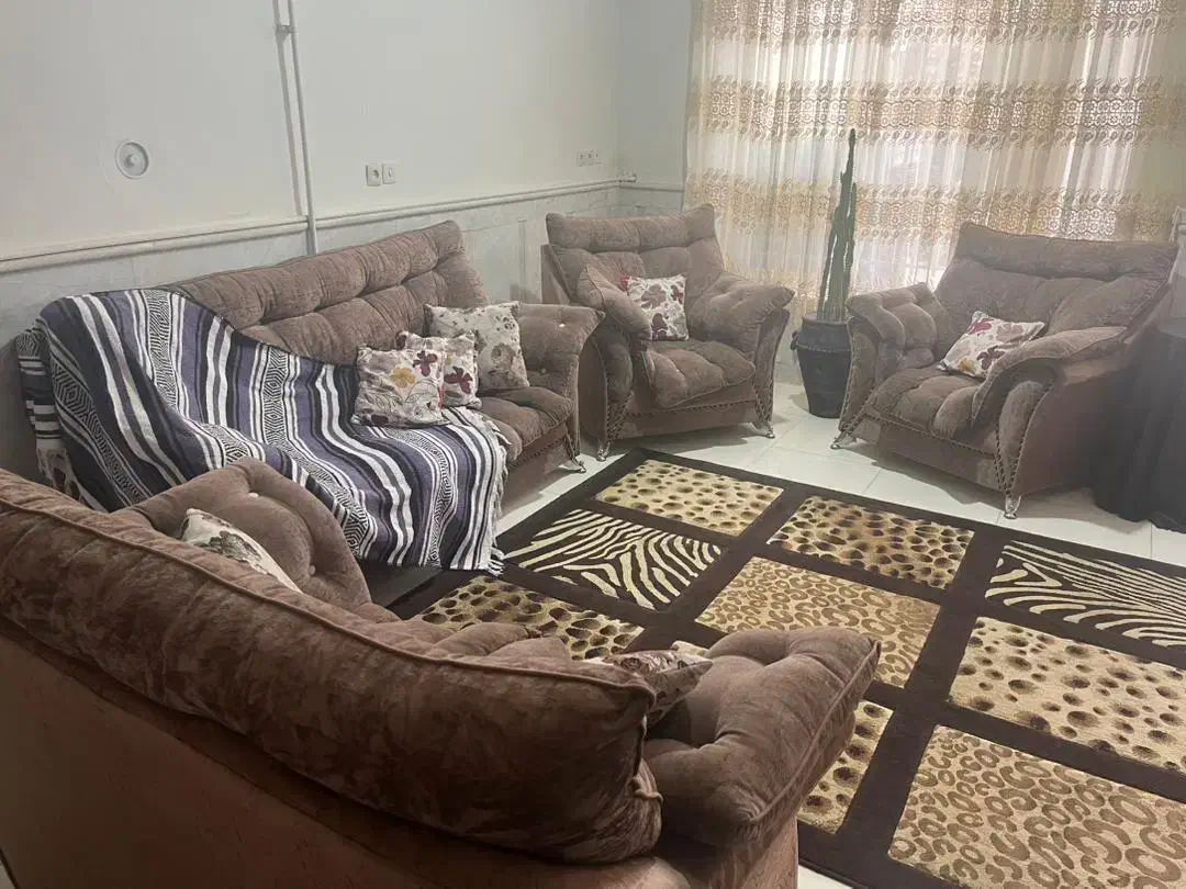 مبل هفت نفره سالم|مبلمان خانگی و میز عسلی|رفسنجان, |دیوار