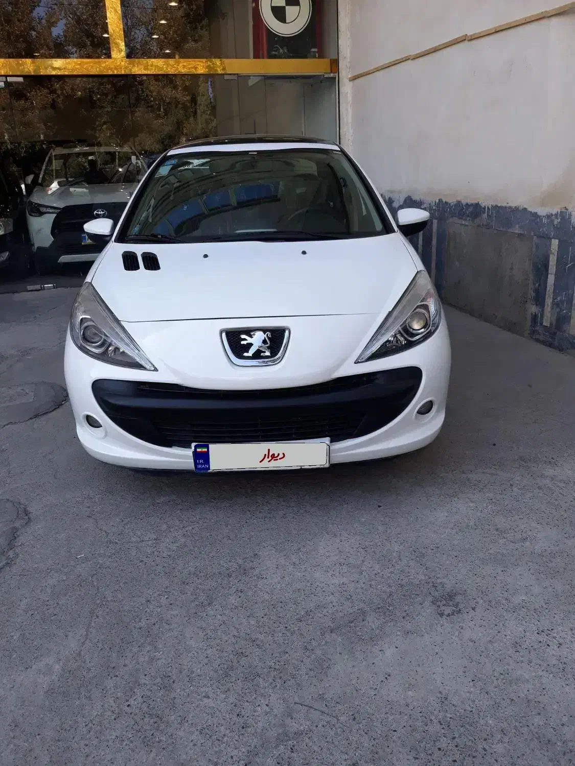 پژو‌ 207‌   پانا‌   مدل   1402|خودرو سواری و وانت|مشهد, شهید بهشتی|دیوار
