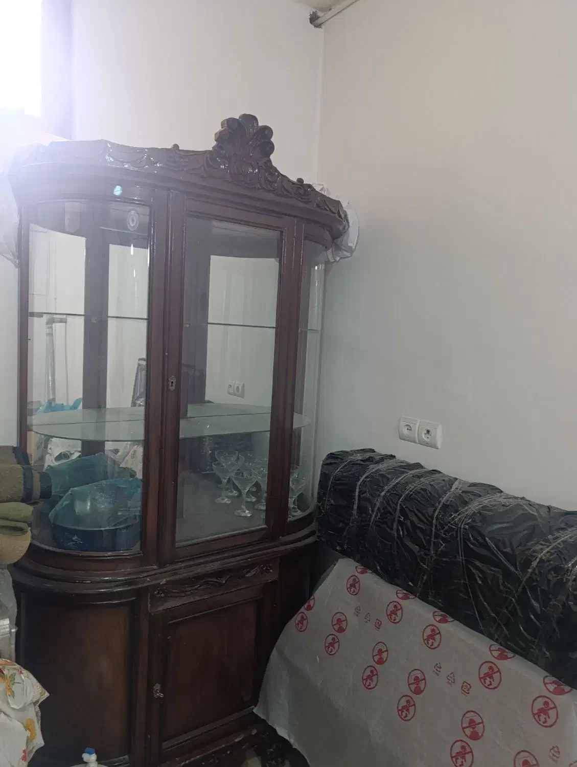 بوفه دو تیکه|بوفه، ویترین، کنسول|الشتر, |دیوار