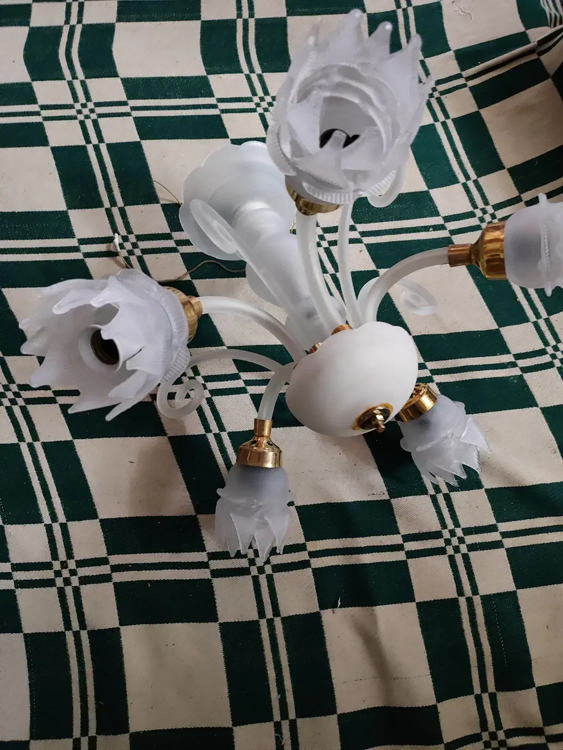 لوستر شیشه ای|لوستر و چراغ آویز|تربتحیدریه, کاشانی|دیوار