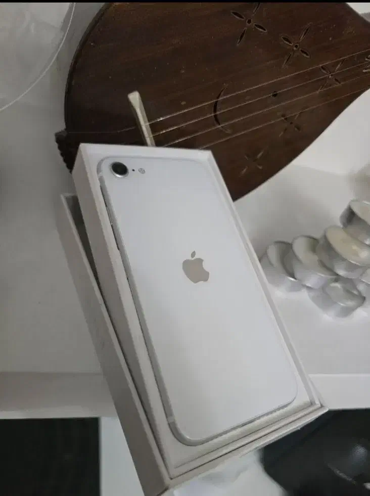 اپل iPhone 8 با حافظهٔ ۱۲۸ گیگابایت|موبایل|یاسوج, |دیوار