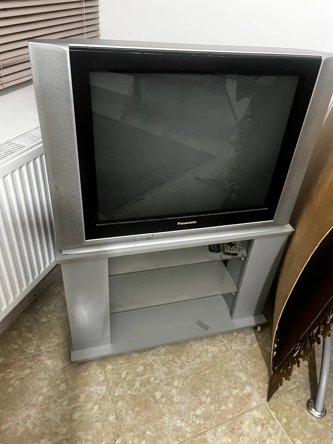 تلویزیون|تلویزیون و پروژکتور|ساوه, |دیوار