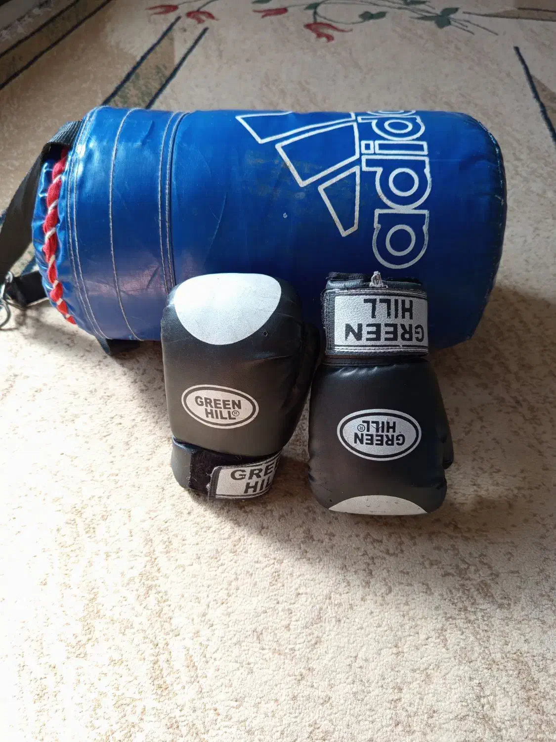 دستکش بوکس و کیسه بکس|تجهیزات ورزشی|یاسوج, |دیوار