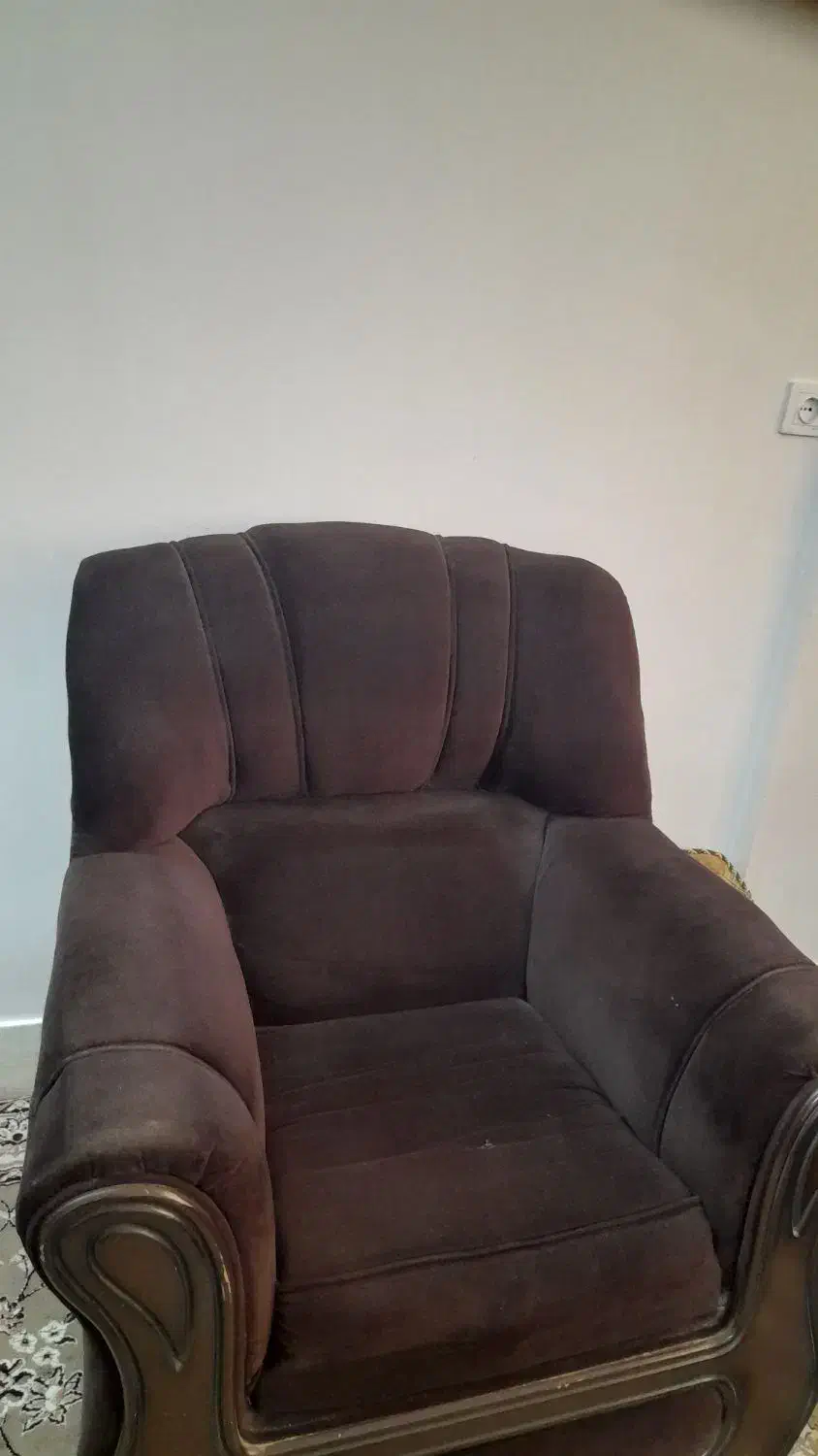 مبل ۷نفره|مبلمان خانگی و میز عسلی|سبزوار, قصبه شرقی|دیوار