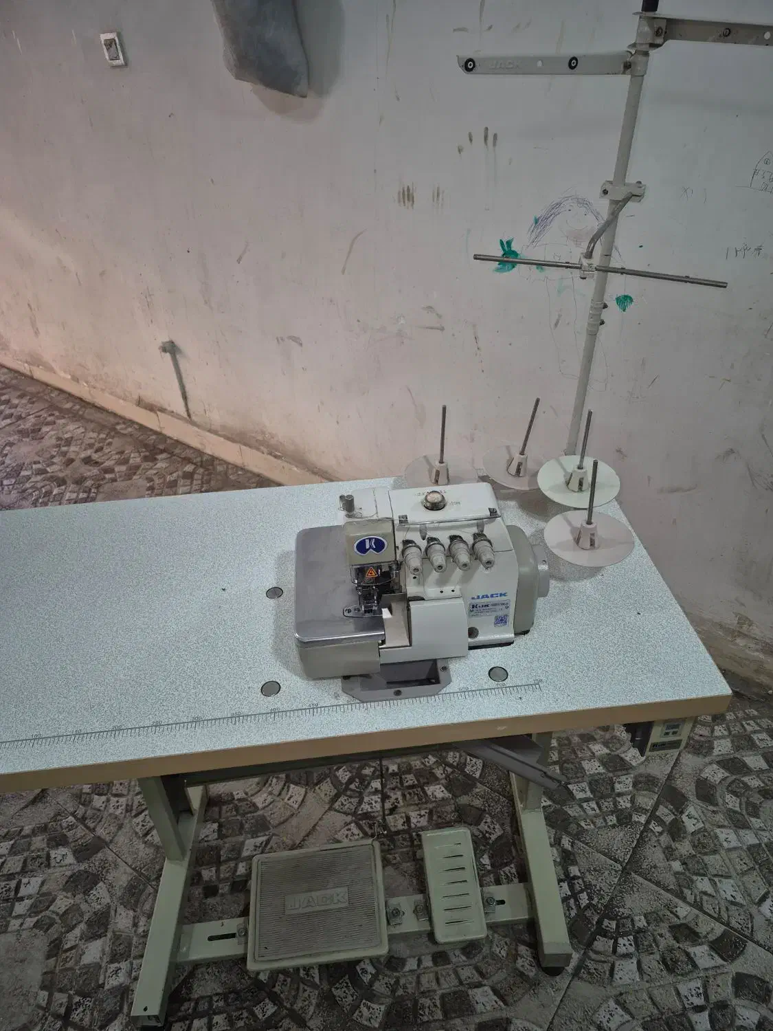 چرخ خیاطی صنعتی زیگزال ۴نخ سری ۷۶۸ سرخود|چرخ خیاطی و ریسندگی|تهران, سجاد|دیوار