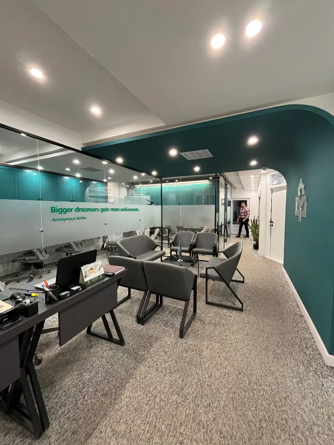 استخدام ادمین اینستاگرام دپارتمان ملکینو|استخدام رایانه و فناوری اطلاعات|یزد, |دیوار