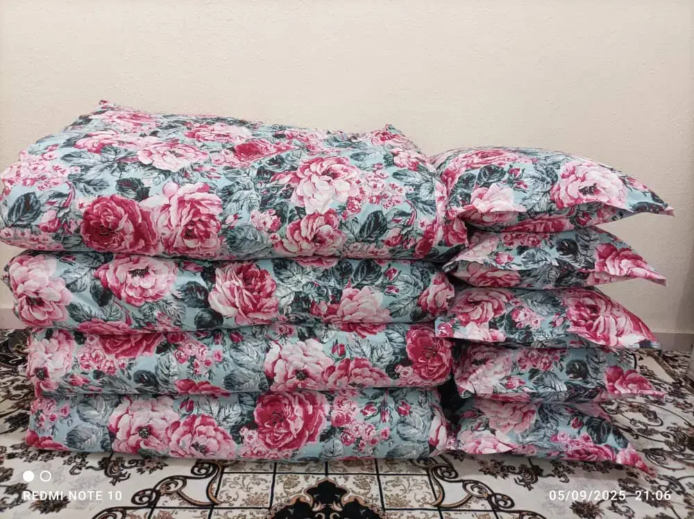 مشارکت روبالشتی|رختخواب، بالش، پتو|بندر گناوه, |دیوار