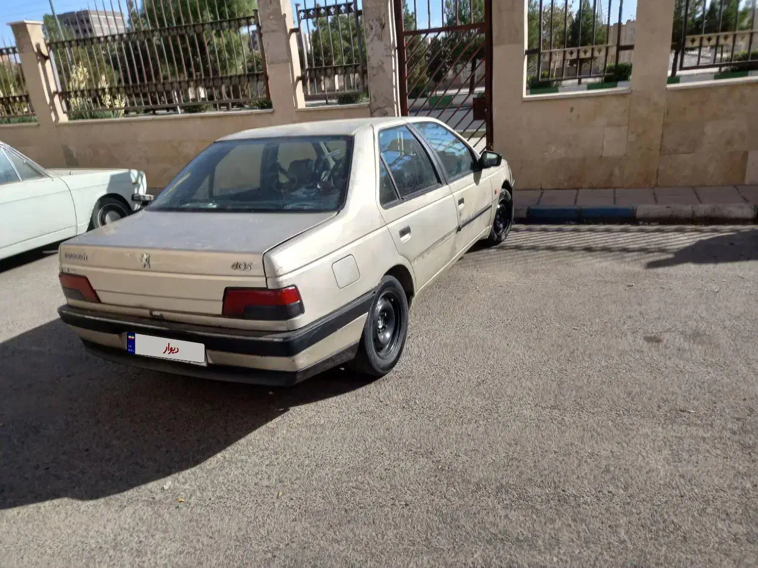 پژو ۸۳|خودرو سواری و وانت|قم, پردیسان|دیوار