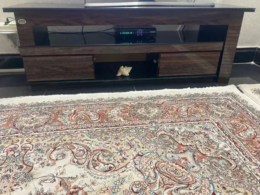 میز تلویزیون در حد نو|میز تلویزیون|قرچک, مهدیه|دیوار