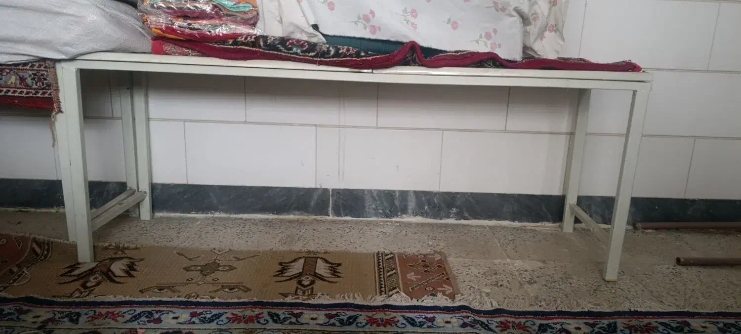 نیکمت آهنی|صندلی و نیمکت|اراک, |دیوار