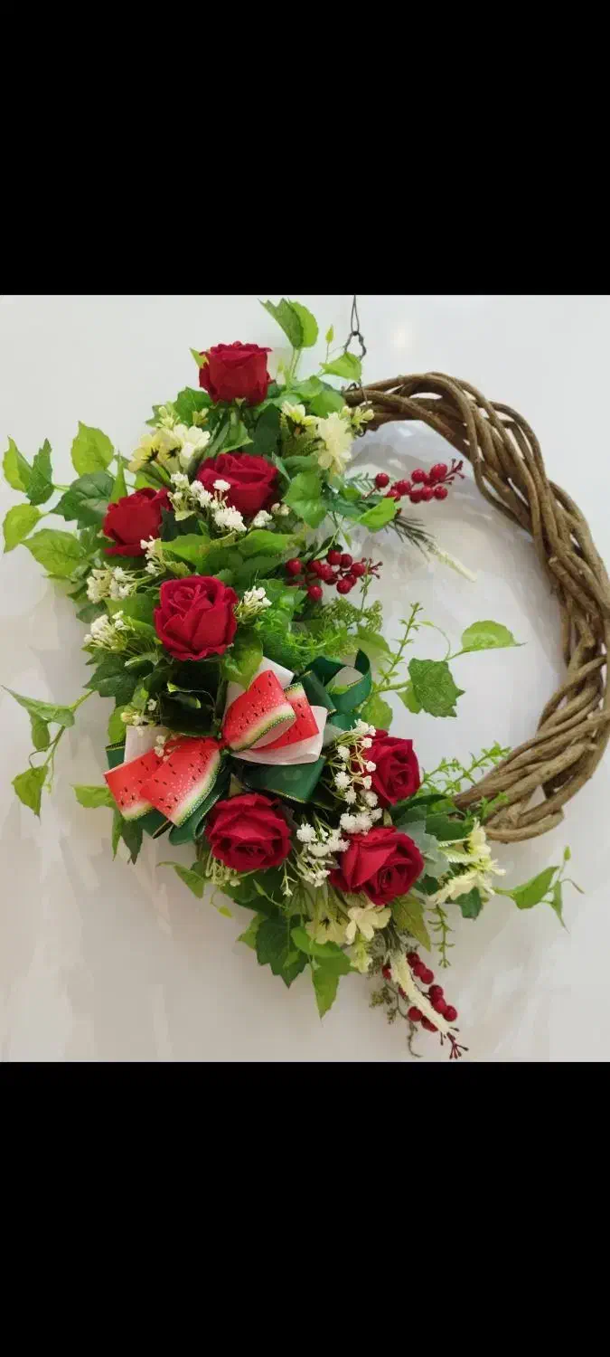 حلقههای گل وانار پشت دری|گل مصنوعی|شیراز, مبعث|دیوار