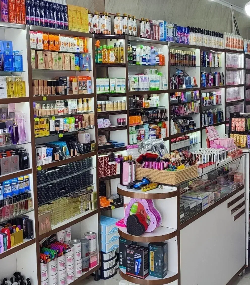 فروشندگی لوازم آرایشی برند|استخدام خدمات فروشگاه و رستوران|لردگان, |دیوار