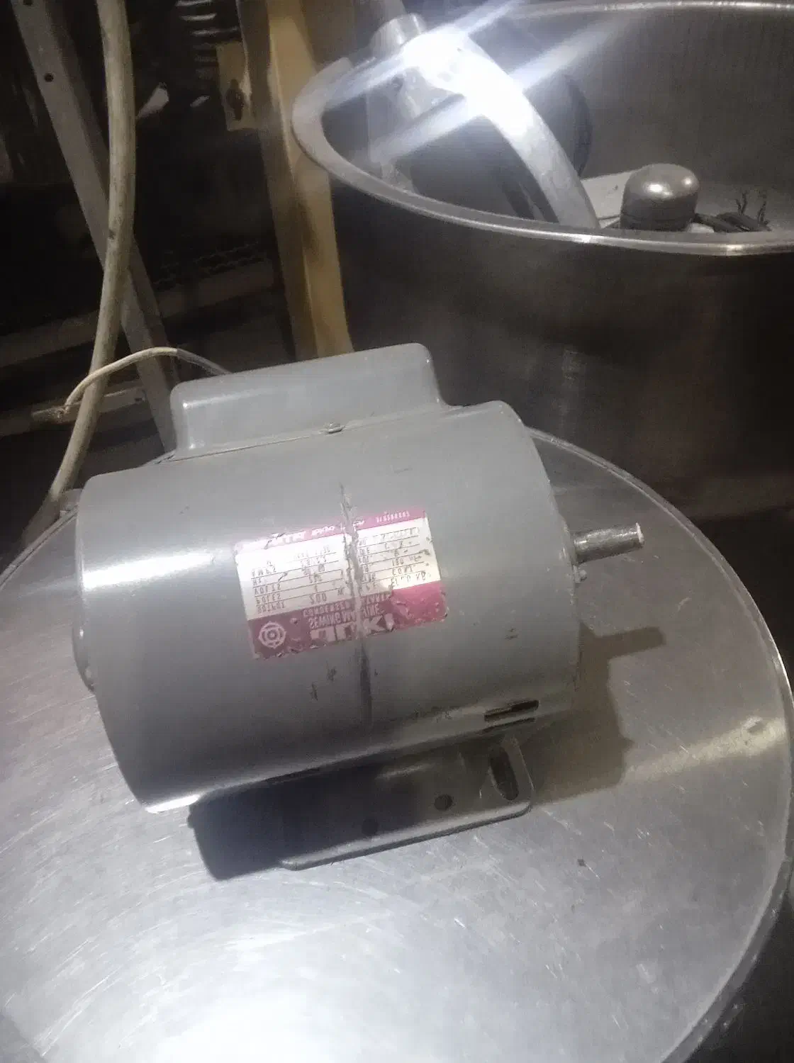 دینام.چرخخیاطی|چرخ خیاطی و ریسندگی|اصفهان, قهجاورستان|دیوار