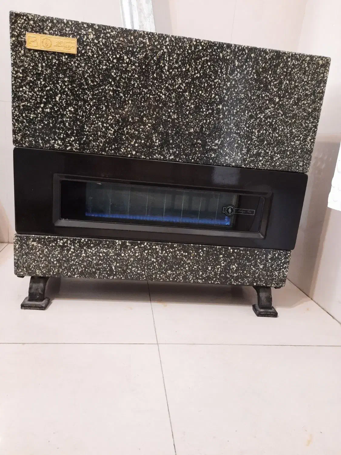 بخاری گازی مهیا در حد نو ۱۲۰۰۰|بخاری، هیتر، شومینه|الیگودرز, |دیوار