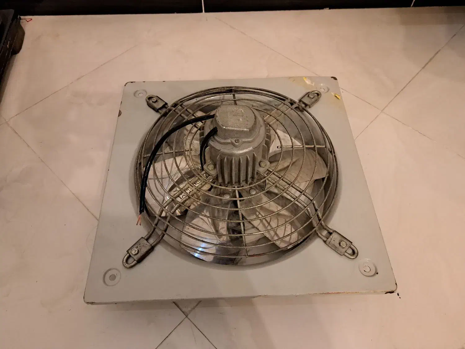 فن.هواکش|پنکه و تصفیه‌کنندهٔ هوا|تنکابن, |دیوار