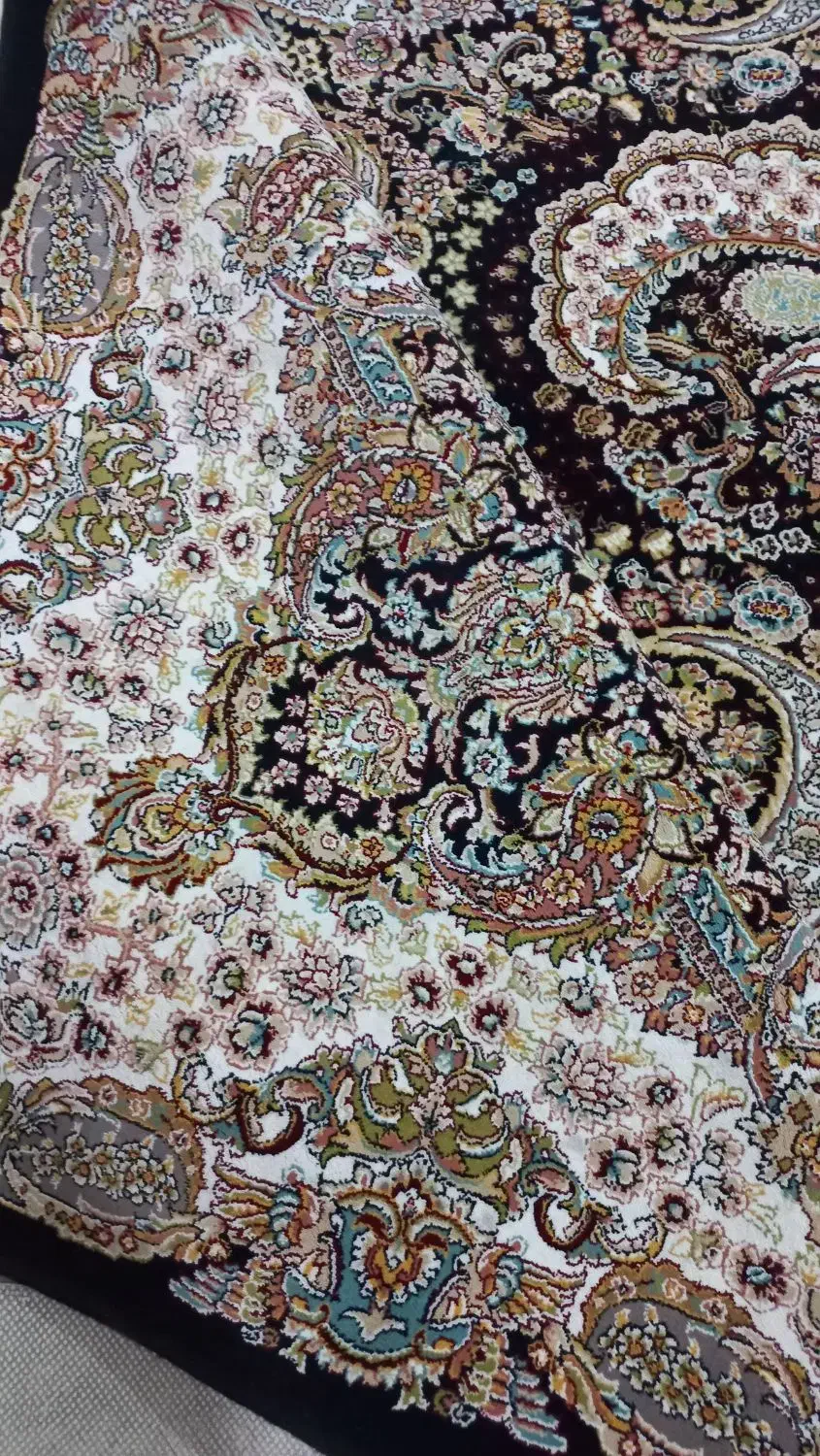 چهار عدد فرش ۹متری اصل ۷۰۰شانه ۶عدد پشتی|فرش|میاندوآب, |دیوار