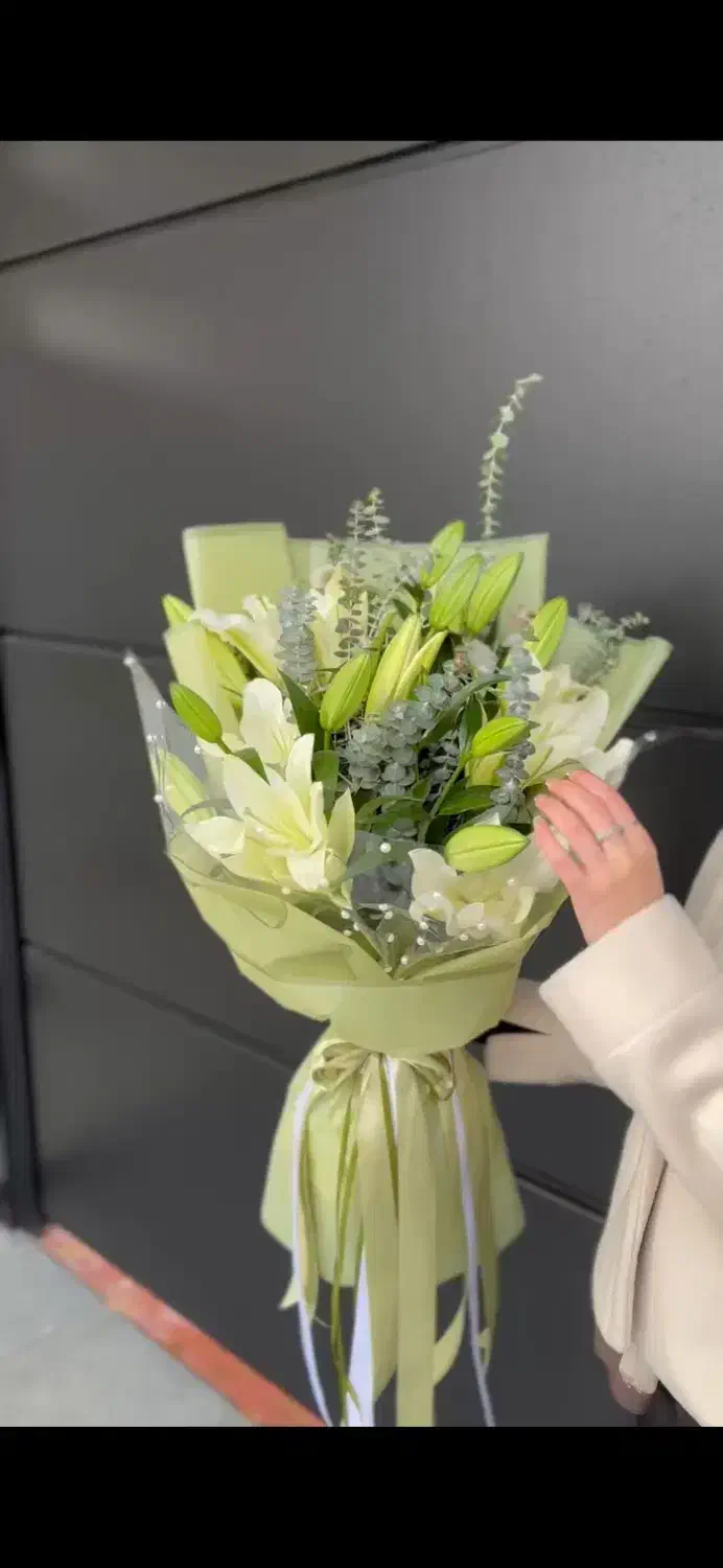 گل لیلیوم و گل رز|گل و گیاه طبیعی|تهران, حکیمیه|دیوار