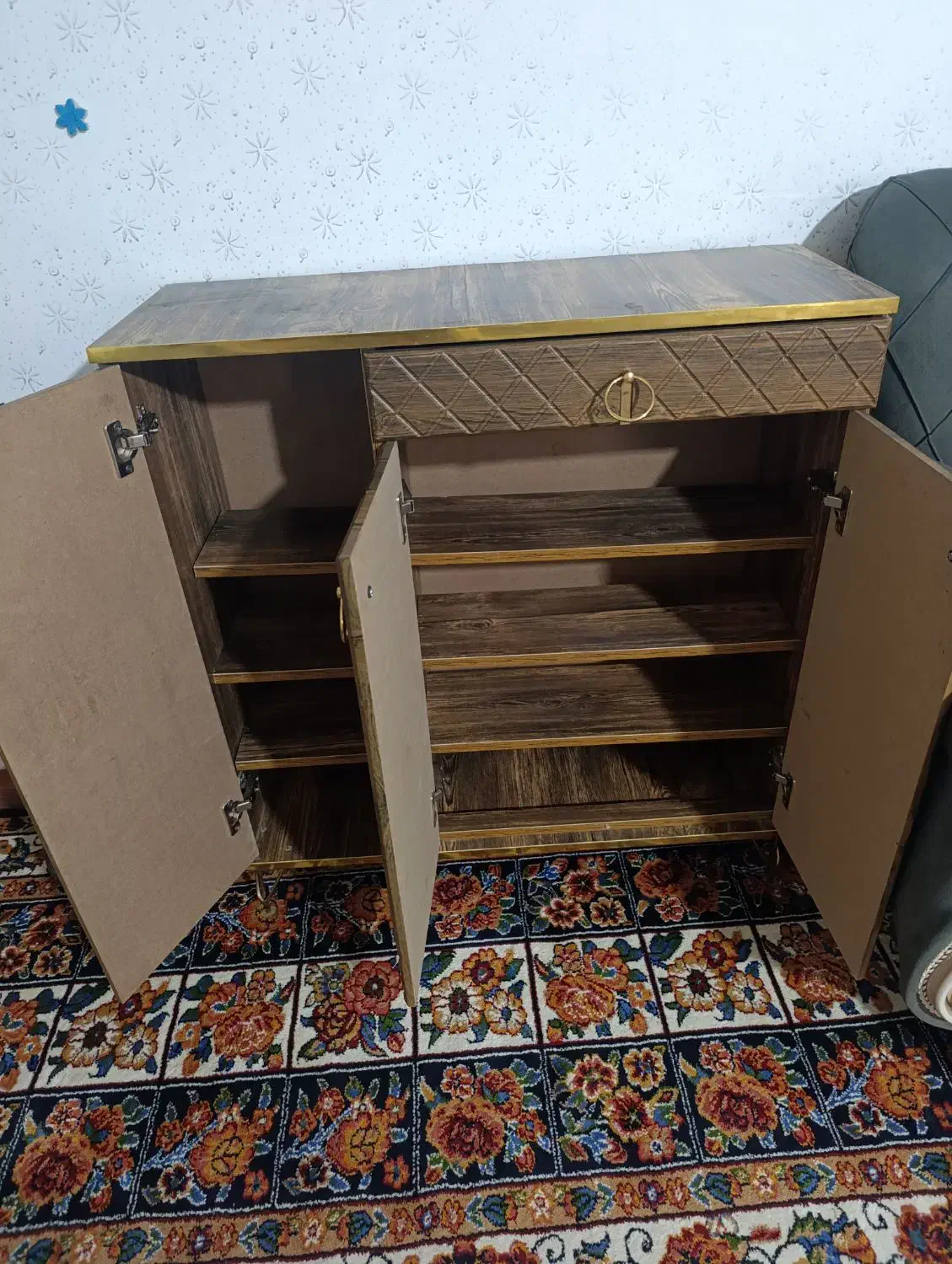 جاکفشی|جاکفشی، کمد، دراور|قزوین, |دیوار