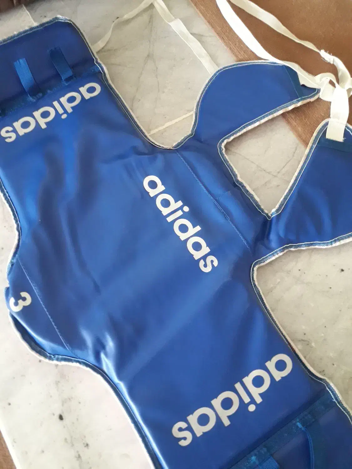 هوگو|تجهیزات ورزشی|تربت جام, جامی|دیوار