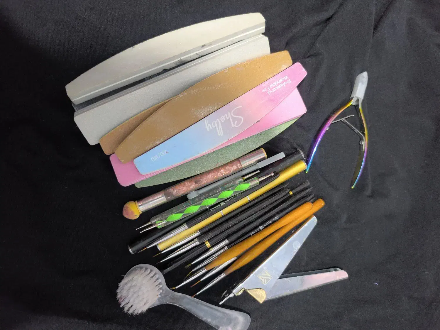 وسایل کاشت ناخن|آرایشی، بهداشتی، درمانی|یاسوج, |دیوار