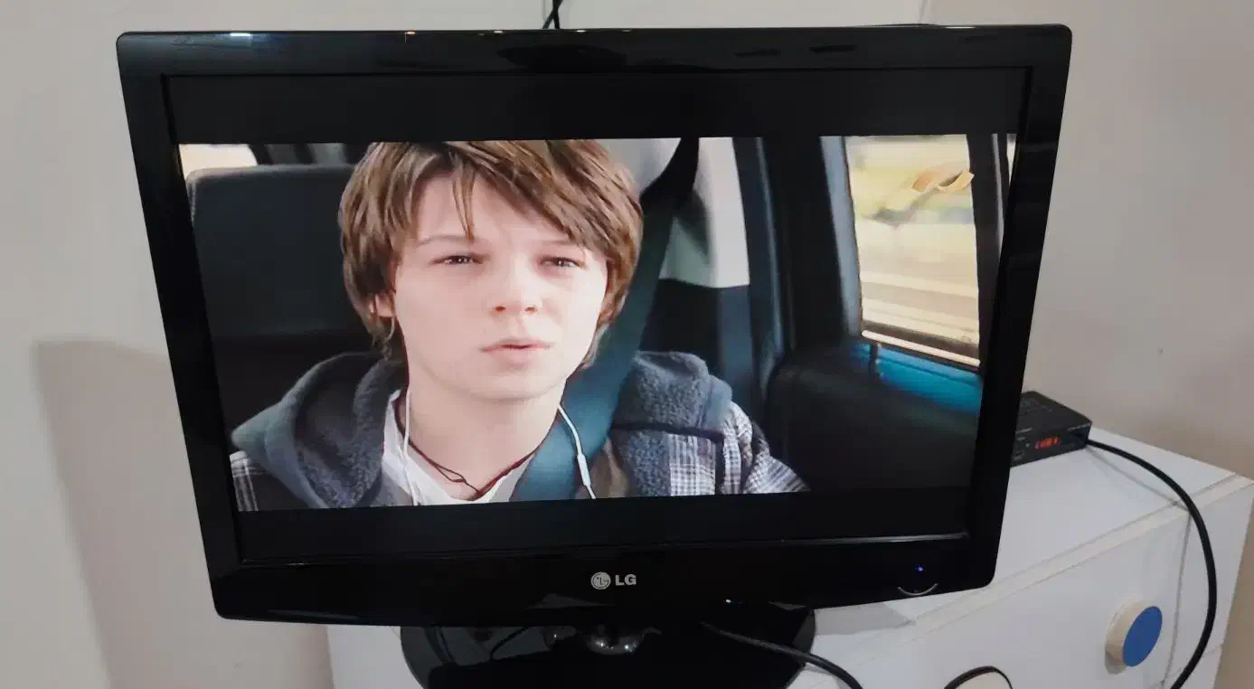 ۲۴ اینچ  ال جی در حد نو|تلویزیون و پروژکتور|آبادان, |دیوار