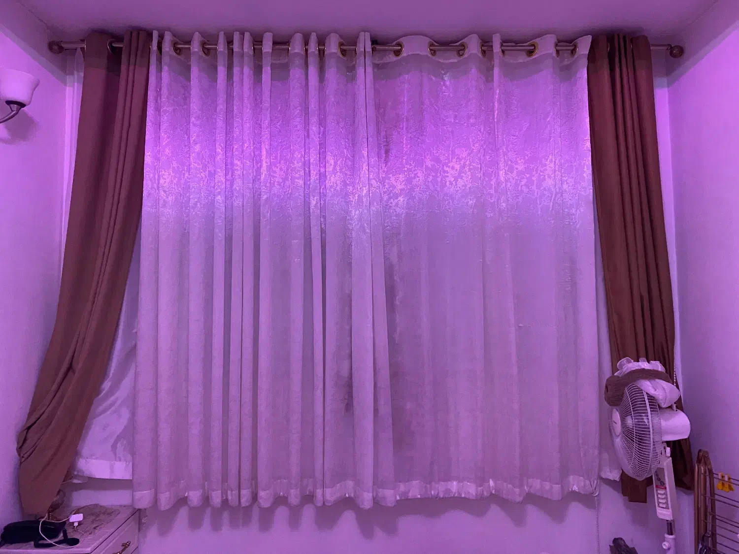 پرده سفید پتینه ای در حد نو|پرده، رانر، رومیزی|قرچک, مهدیه|دیوار