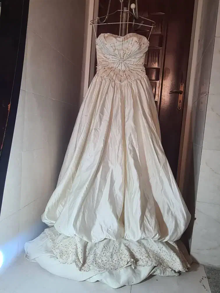 فروش لباس شیک عروس|لباس|شیراز, کرونی(خاتونک)|دیوار