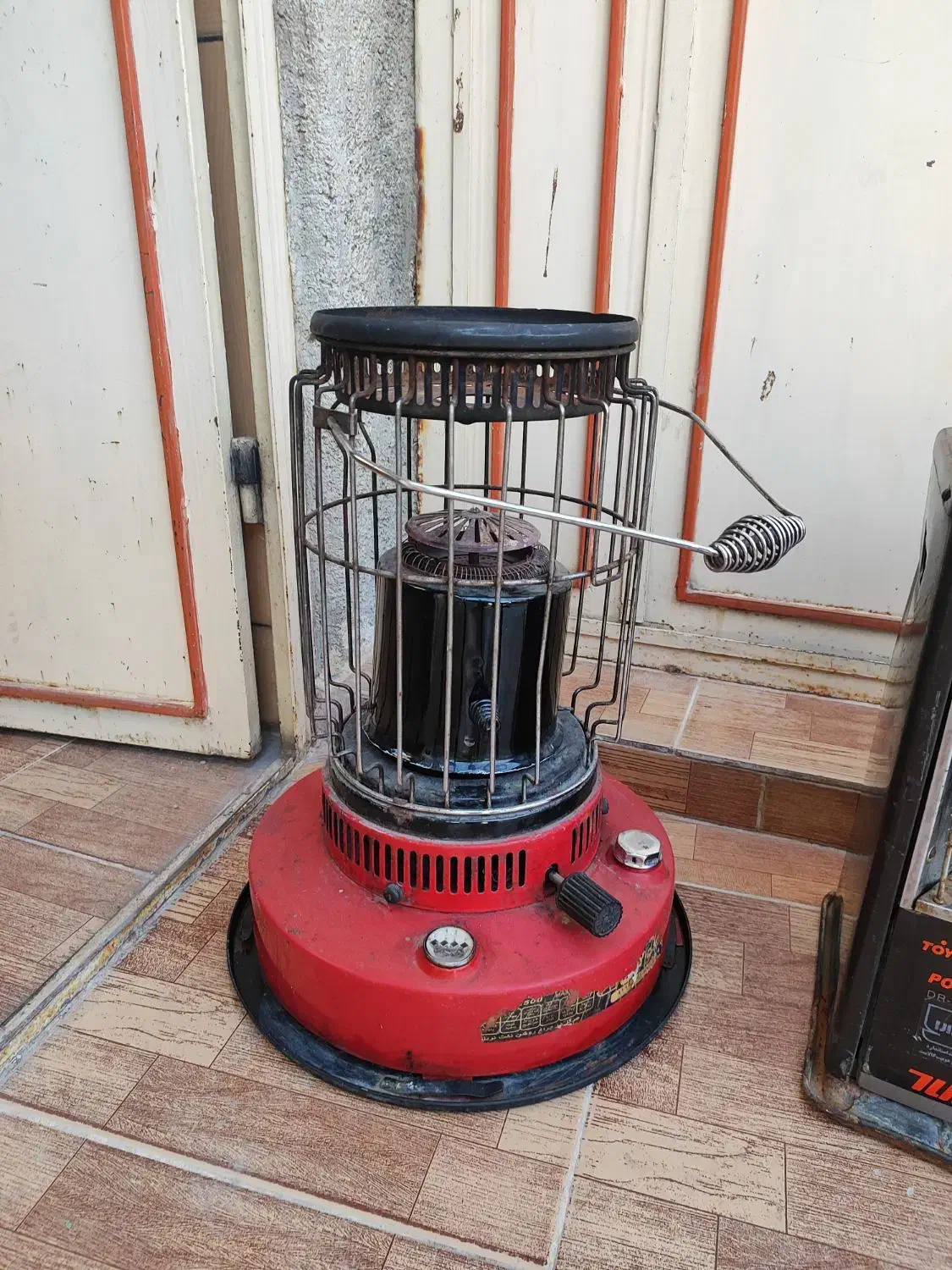 فروش بخاری نفتی تمیز وسالم|بخاری، هیتر، شومینه|یاسوج, |دیوار