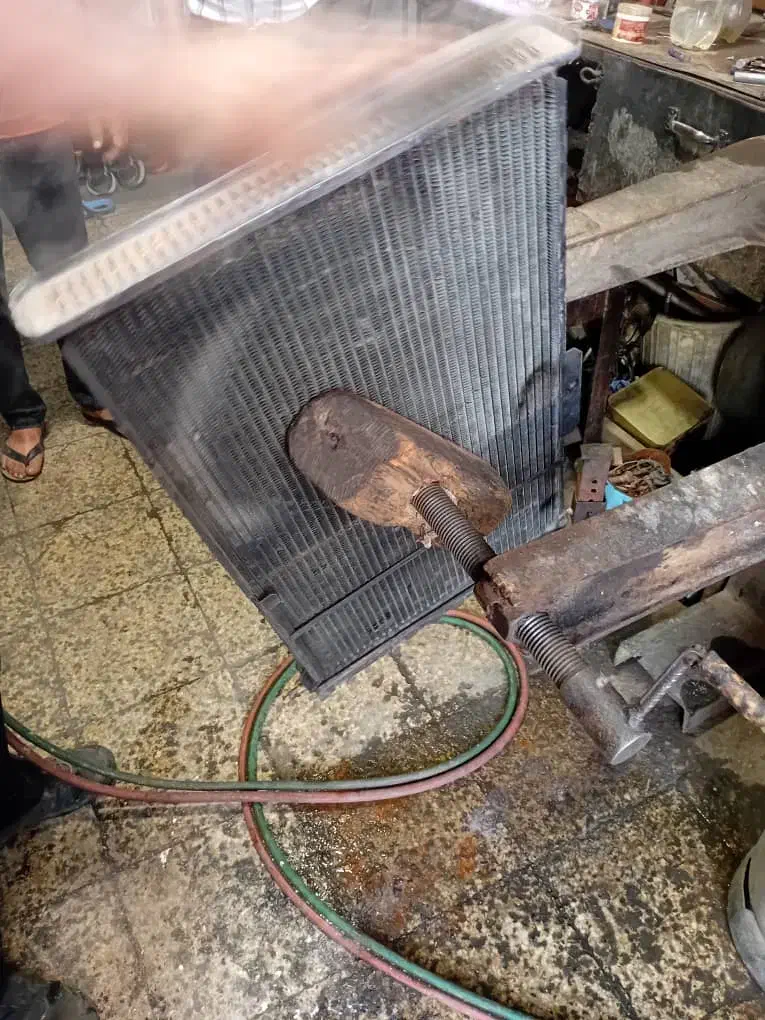 شستشو رادیاتور سیلندر وبخاری با دستگاه|قطعات یدکی و لوازم جانبی|کرج, میدان میوه و تره بار مرکزی|دیوار