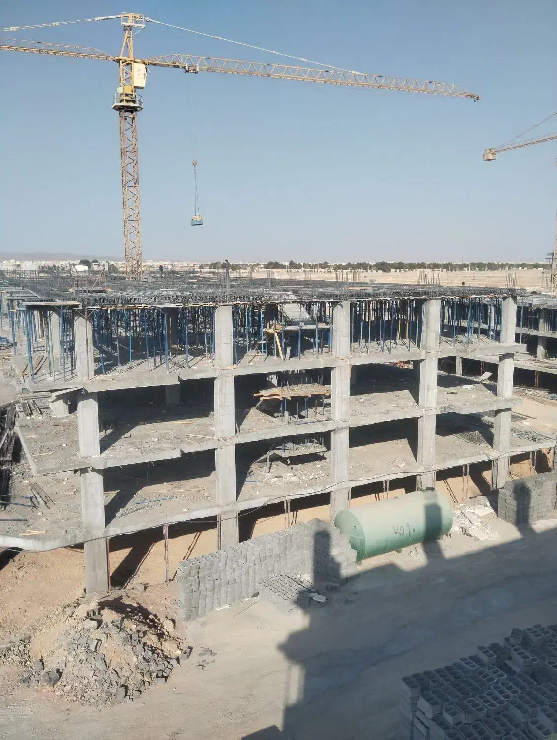 استاد کار و کارگر قالب بند|استخدام معماری، عمران و ساختمانی|شاهینشهر, مسکن مهر|دیوار