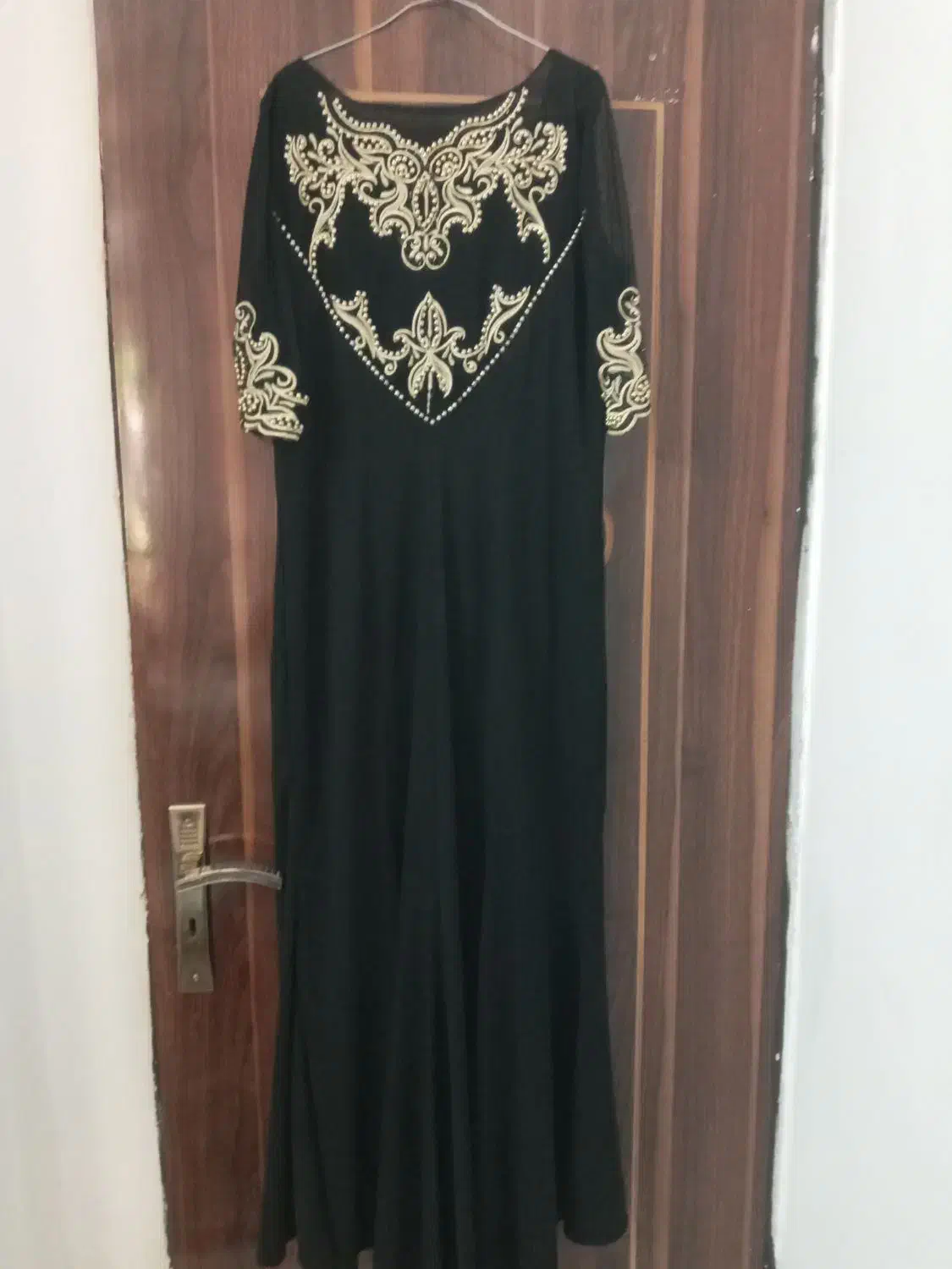 لباس مجلسی|لباس|گلبهار, شهر جدید گلبهار|دیوار