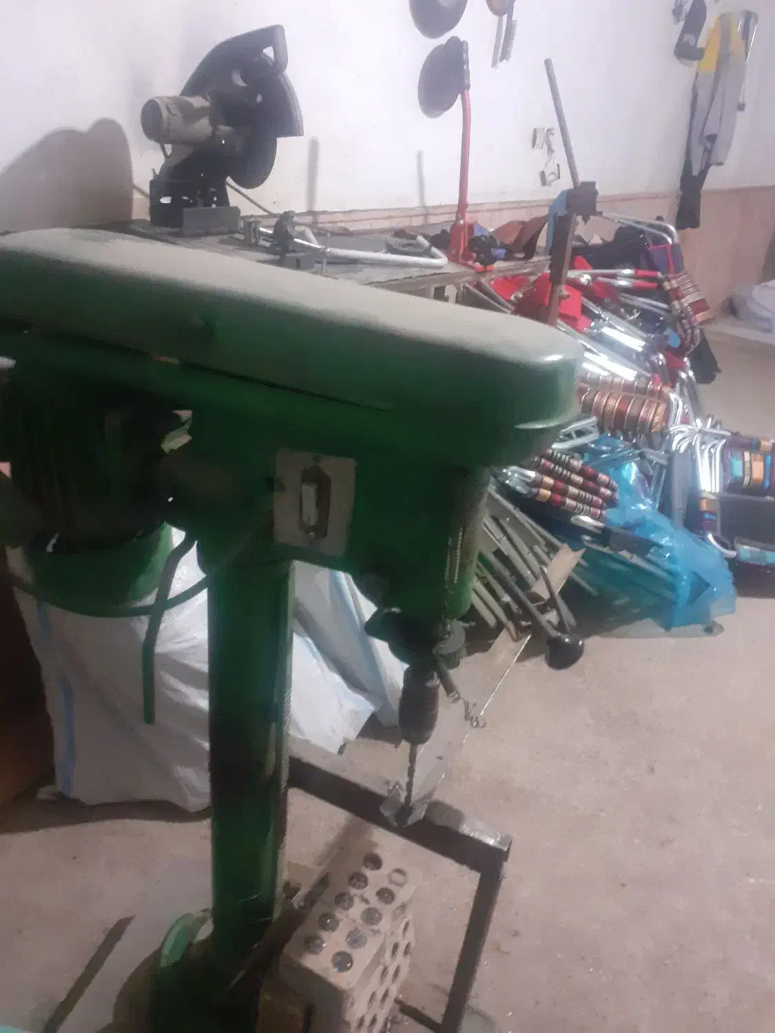 دلر ایستاده موتور تبریز بسیار تمیز عالی|ابزارآلات|مشهد, رباط طرق|دیوار