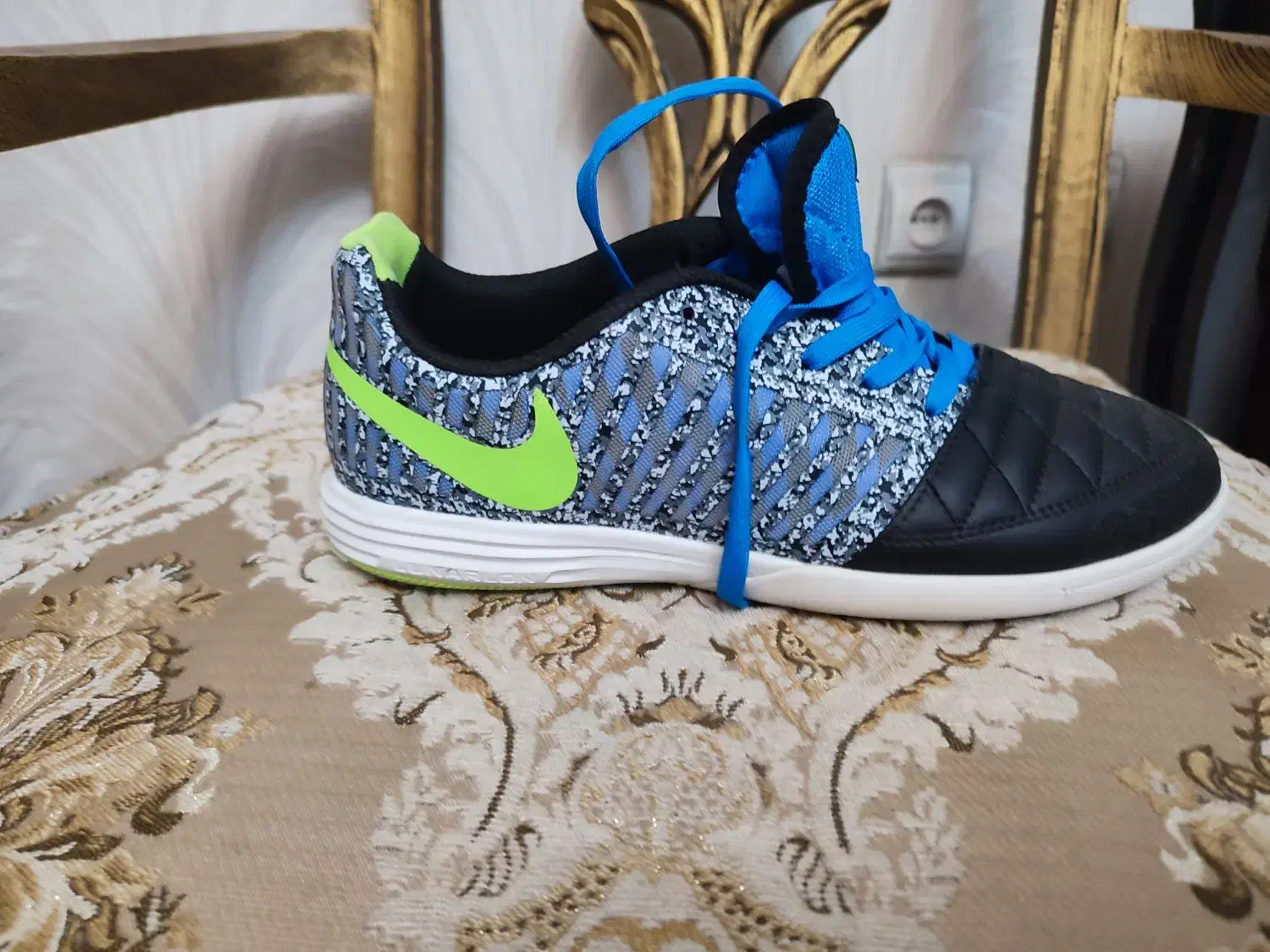 کفش فوتسال لونارگتو سایز ۴۱ ویتنامی|کیف، کفش، کمربند|اصفهان, جلالیه|دیوار