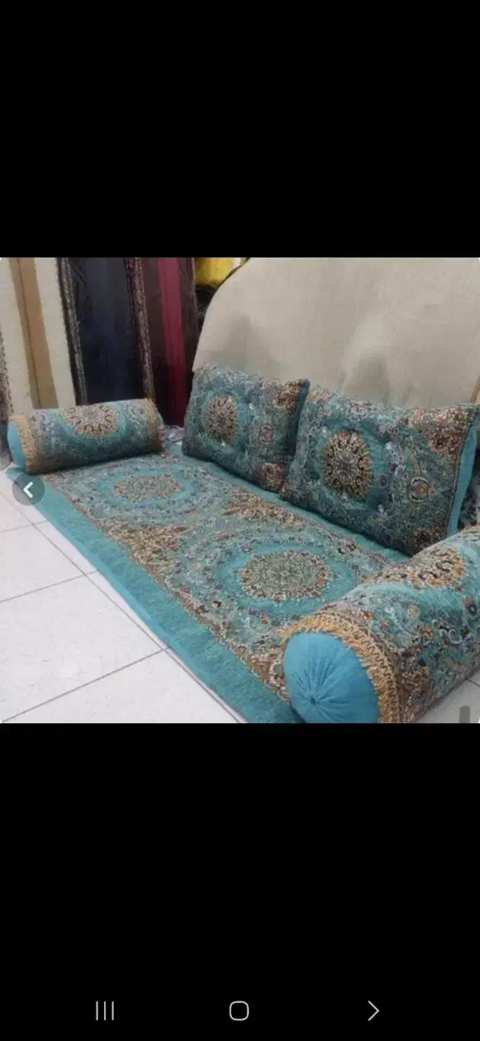 ست شاه نشین|پشتی|اصفهان, آهنگران|دیوار