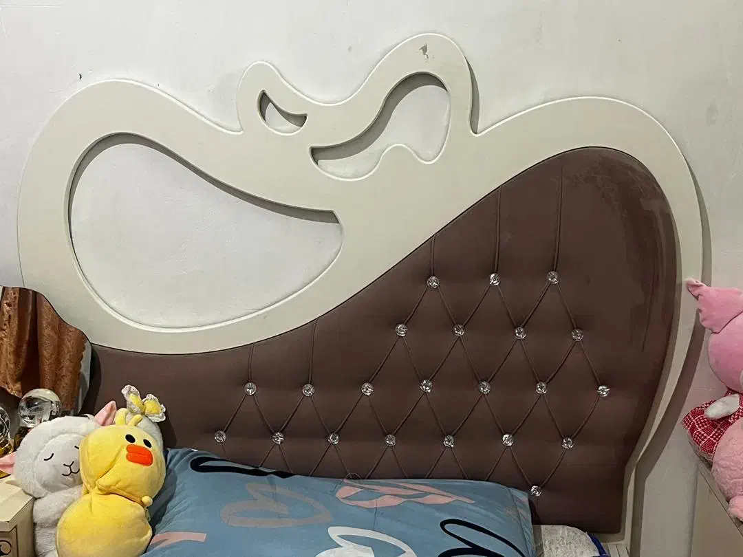 تخت خواب نوجوان|تخت و سرویس خواب|خورموج, |دیوار