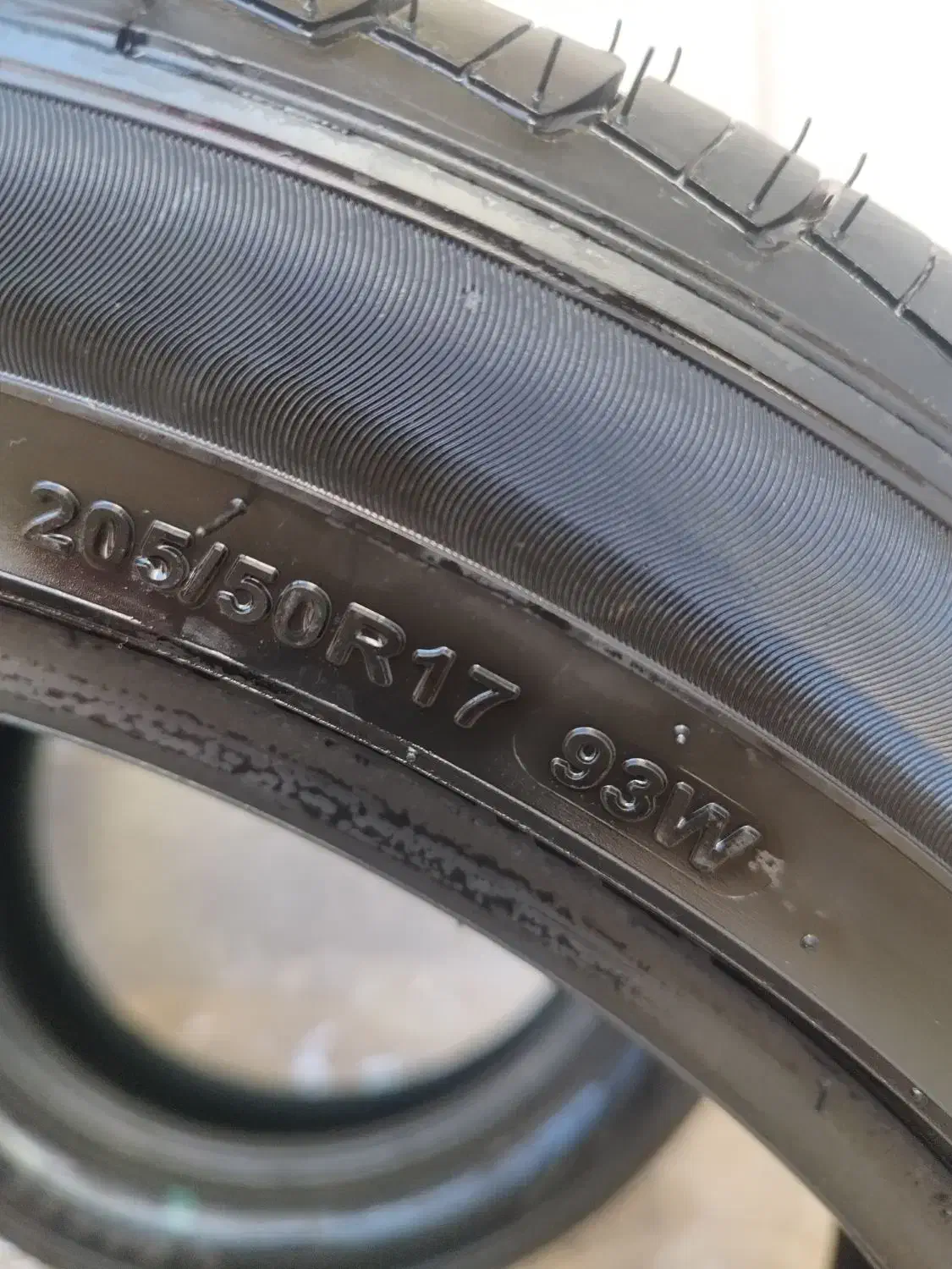 فروش لاستیک خودرو|قطعات یدکی و لوازم جانبی|شاهینشهر, شهرک صنعتی|دیوار