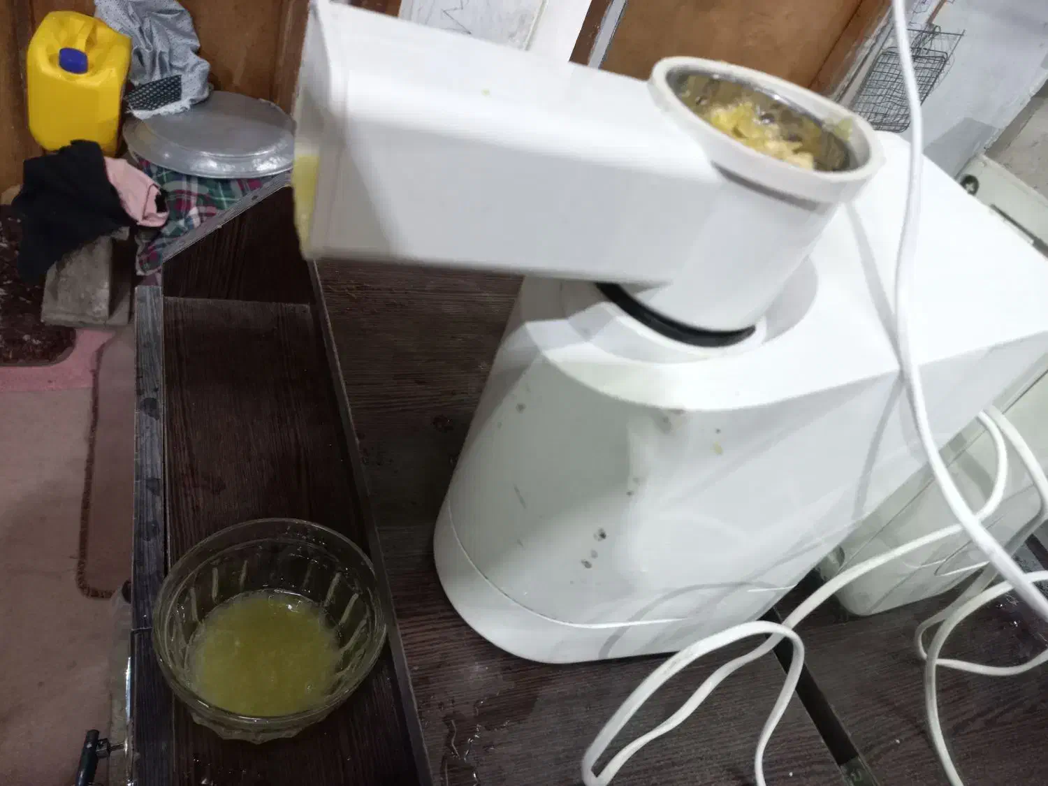 دستگاه آبمیوه گیری|آبمیوه‌گیر و آب‌مرکبات‌گیر|رشت, سلیمانداراب|دیوار