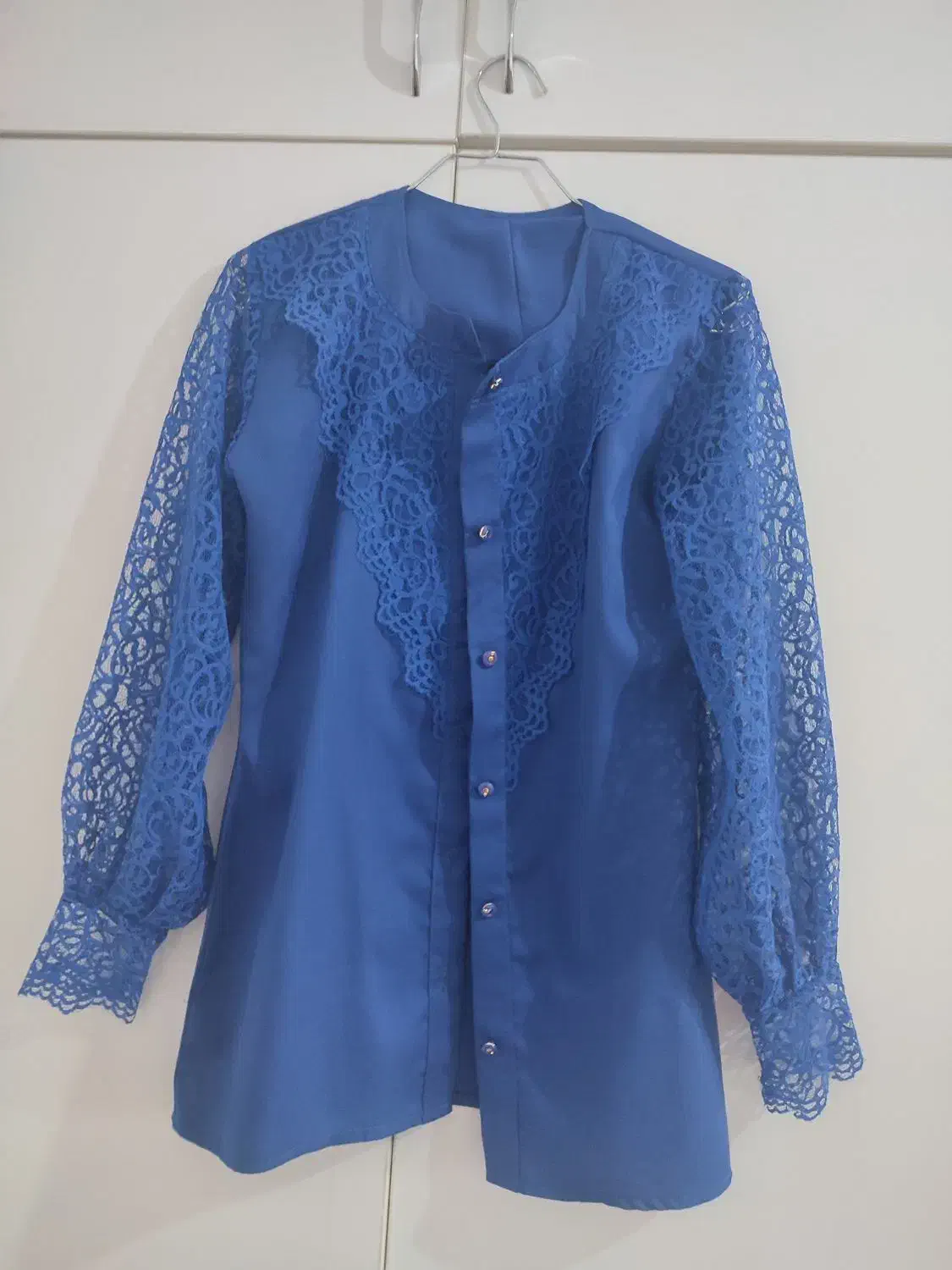 شومیز مجلسی|لباس|رشت, خرسندی|دیوار