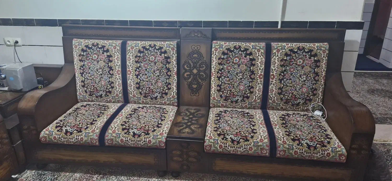 مبل سلطنتی هفت نفره|مبلمان خانگی و میز عسلی|جیرفت, |دیوار