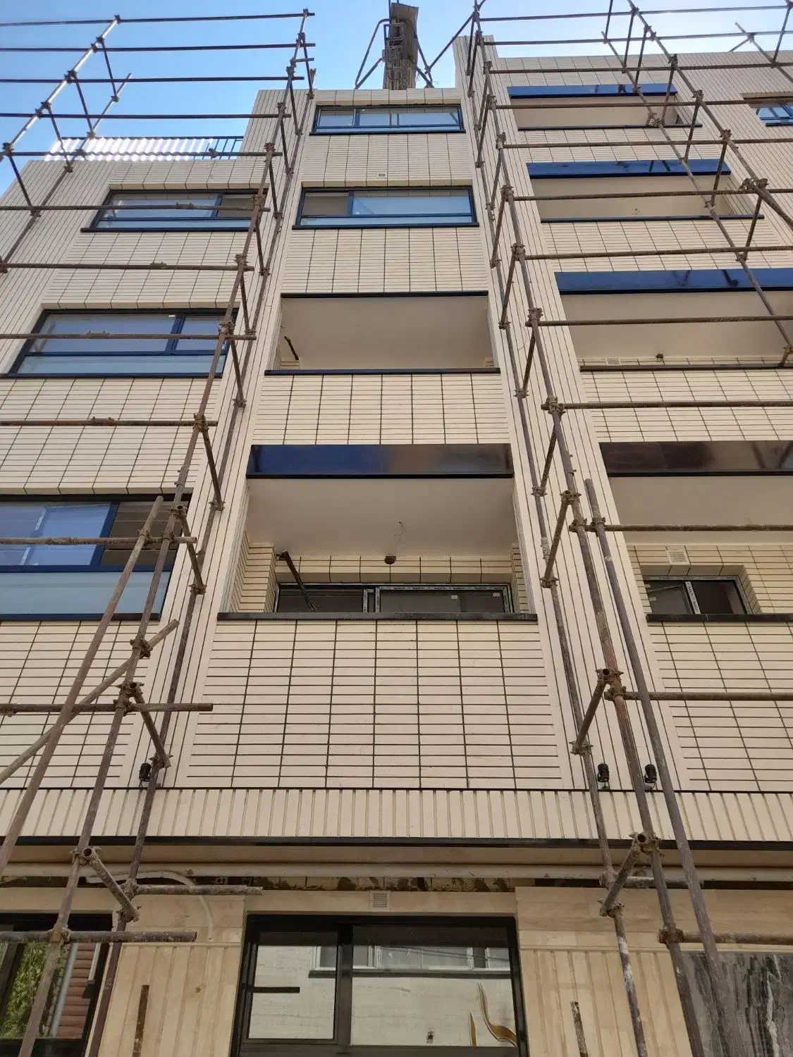 نماشویی نما پاک|خدمات نظافت|شهرکرد, |دیوار