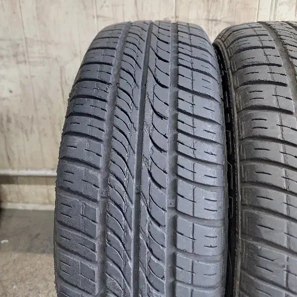 دو جفت لاستیک ایران تایر ۱۸۵/۶۵/۱۴ فابریک برای پژو|قطعات یدکی و لوازم جانبی|تهران, دستغیب|دیوار