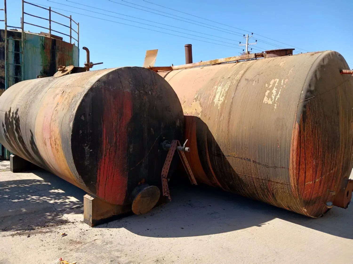 تانکر و کوره قیر کارکرده|ماشین‌آلات صنعتی|فریمان, |دیوار