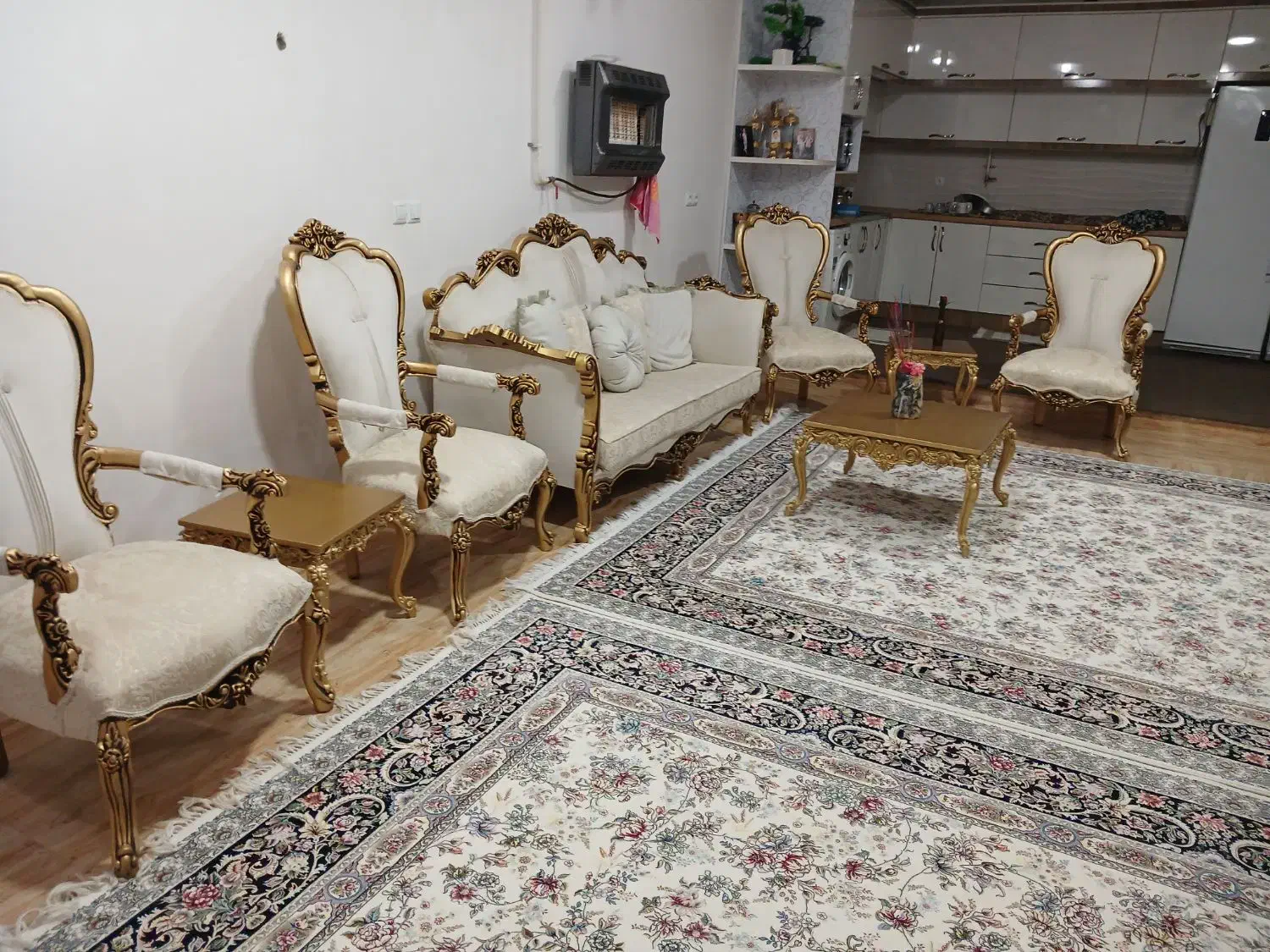 مبل ۷نفره کلاسیک|مبلمان خانگی و میز عسلی|شوش, |دیوار