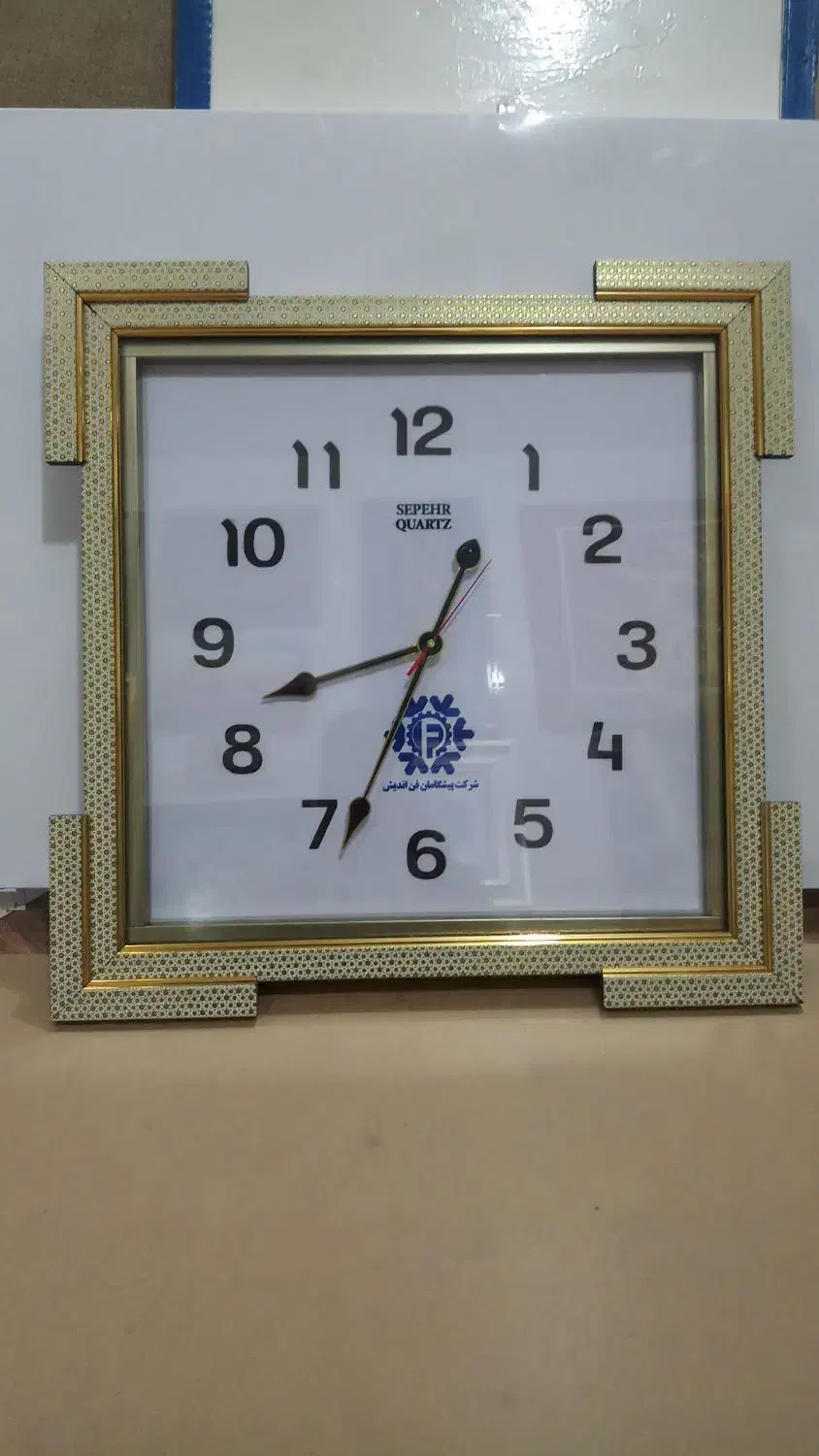 تولیدی انواع ساعت دیواری رومیزی در سایزهای مختلف..|ساعت دیواری و تزئینی|لردگان, |دیوار